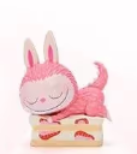 Patisseries Strawberry Fraisier Cake Figurine Guide